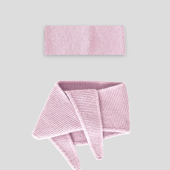 frontalansicht eines haarbands und mini schals aus merinowolle in der farbe pink